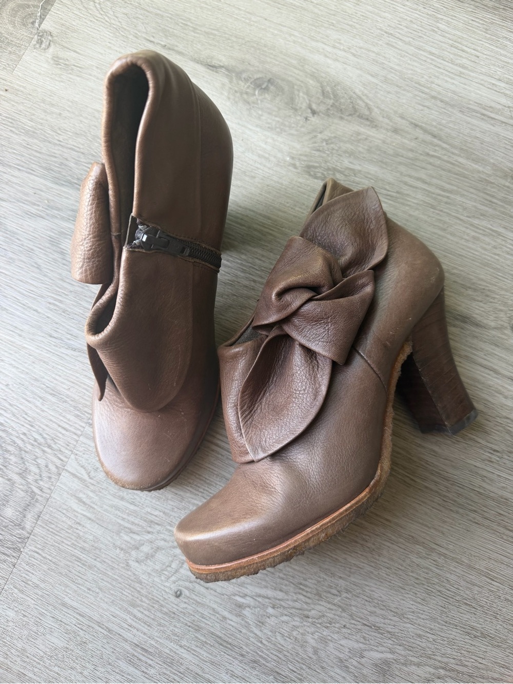 Giraudon New York Accoutrement Brown
Leather Ankle Booties